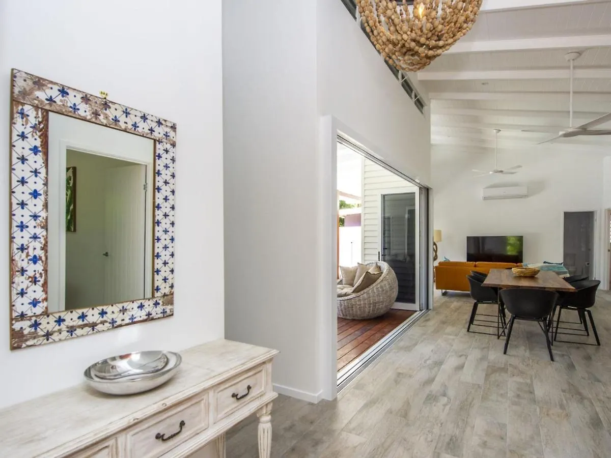 Papillon Bleu Villa Horseshoe Bay Holiday home