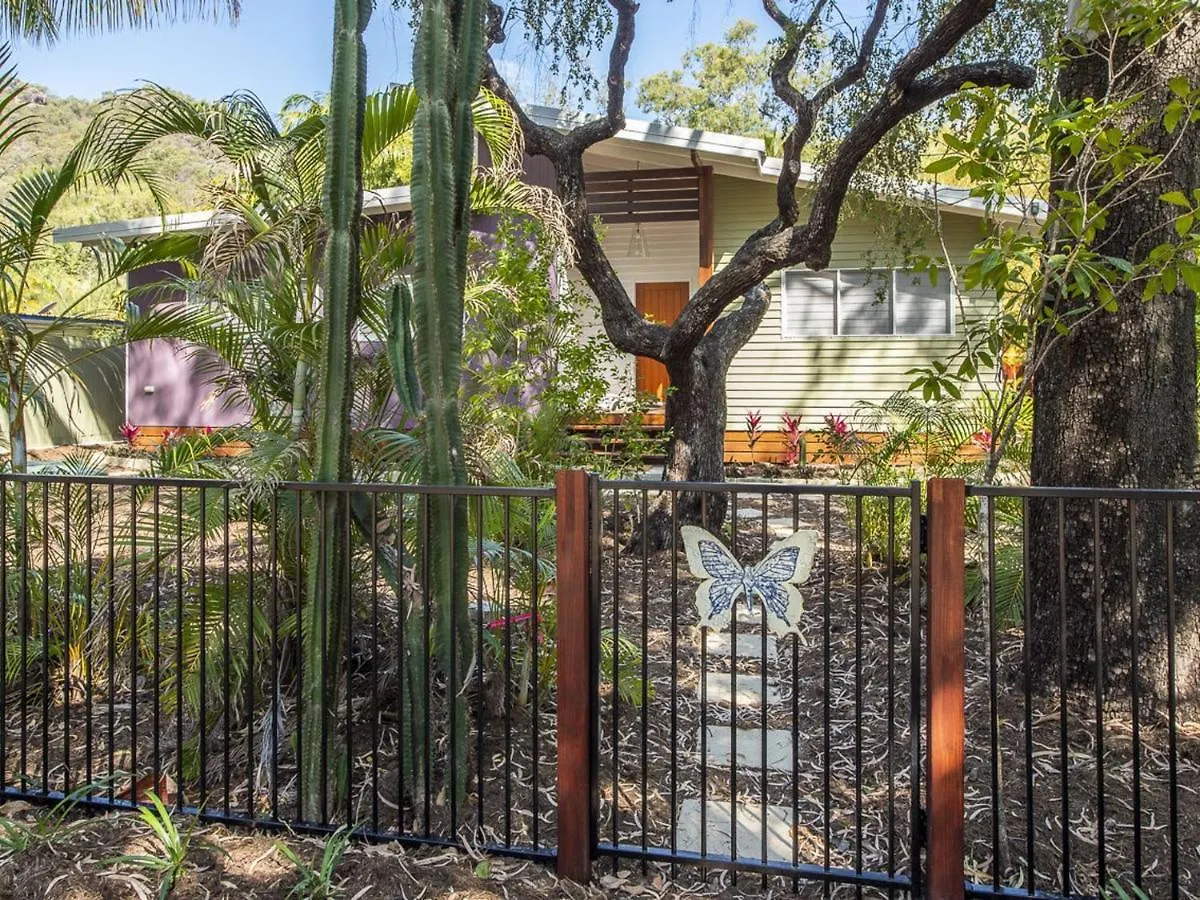 Papillon Bleu Villa Horseshoe Bay Holiday home